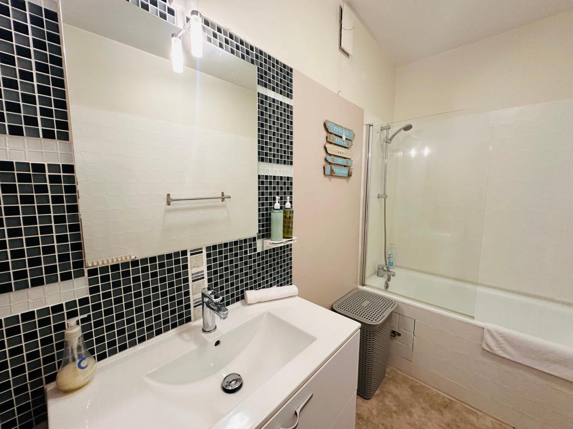 Orleans Centre Proche Gare - Appartement Fonctionnel Residence Calme Parking Prive Gratuit - Le Central Elegance Екстериор снимка