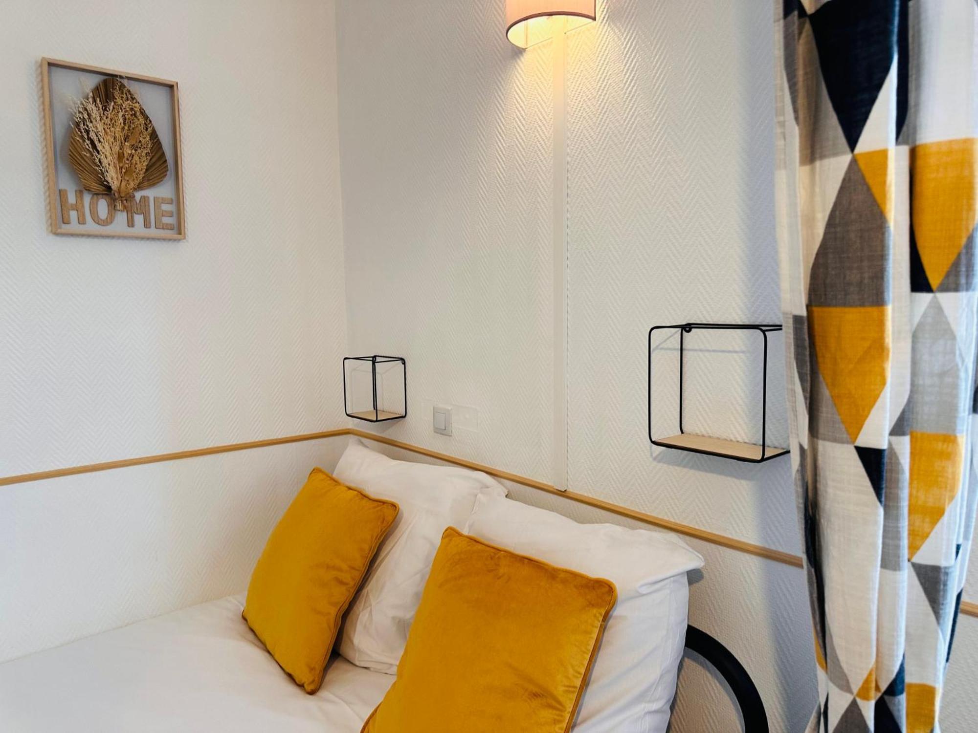 Orleans Centre Proche Gare - Appartement Fonctionnel Residence Calme Parking Prive Gratuit - Le Central Elegance Екстериор снимка